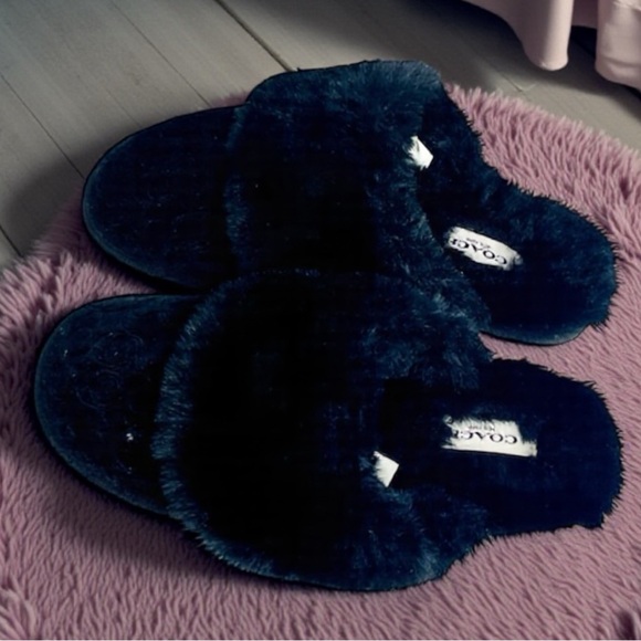 Coach Black Plush Slippers Size 7 - Picture 3 of 11